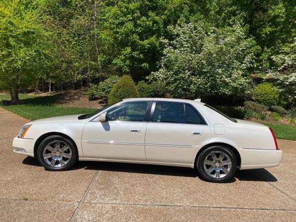 2011 Cadillac platinum DTS for sale in Knoxville, TN