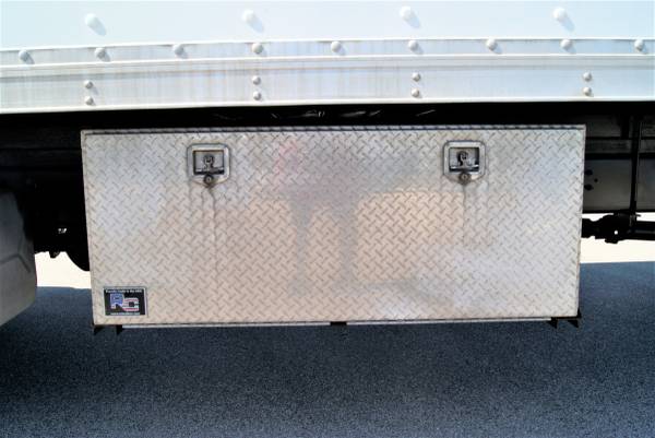 2013 International 4300 Box Truck 26’ 102 X 97 Liftgate REFURBISHED for sale in Emerald Isle, VA – photo 16