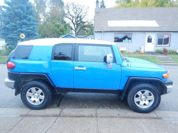 2007 Toyota FJ Cruiser 4WD 4dr Auto (Natl) for sale in Oakdale, MN – photo 3