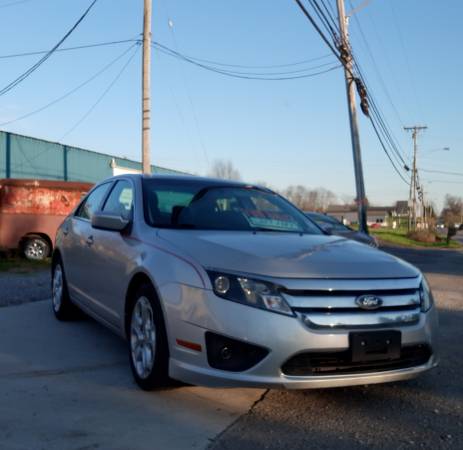 2010 Ford Fusion SE - cars & trucks - by owner - vehicle automotive... for sale in Danville,Ky.40422, KY – photo 2