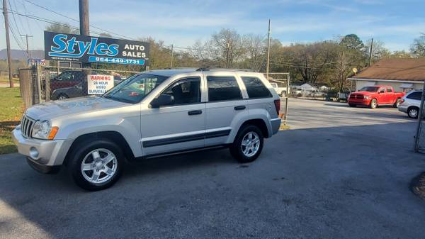 2006 JEEP GRAND CHEROKEE - cars & trucks - by dealer - vehicle... for sale in Greenville, SC – photo 9