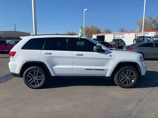 2017 Jeep Grand Cherokee Trailhawk 4x4-LOADED MSRP $52570 - cars &... for sale in Fort Collins, CO – photo 2