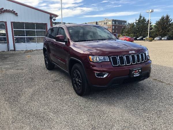 2018 Jeep Grand Cherokee Laredo 4WD - - by dealer for sale in Middleton, WI – photo 3