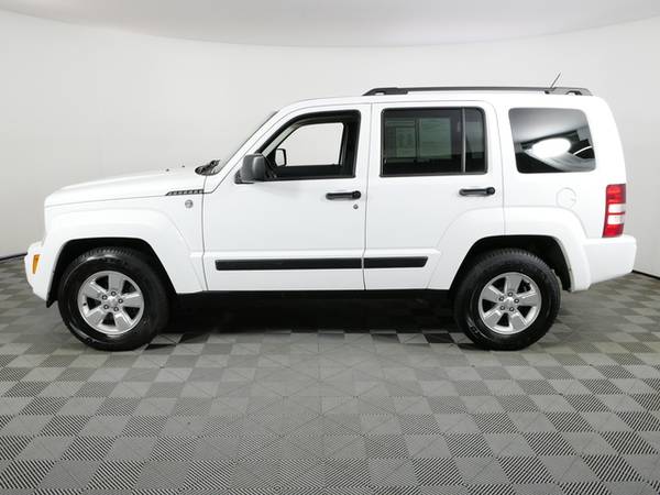 2012 Jeep Liberty Sport - - by dealer - vehicle for sale in Inver Grove Heights, MN – photo 4