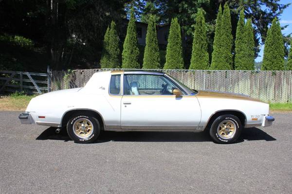 Lot 126 - 1979 Oldsmobile Cutlass Hurst W-30 Lucky Collector Car for sale in NEW YORK, NY – photo 2