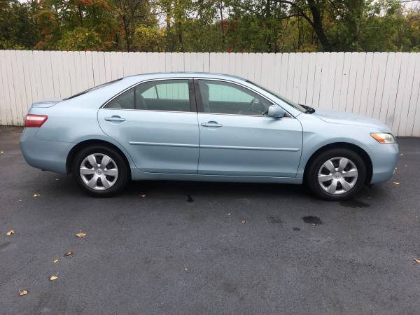 2009 Toyota Camry LE Automatic 4 cylinder Excellent Condition for sale in Watertown, NY – photo 6