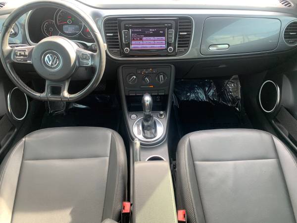 2014 VOLKSWAGEN BEETLE 1.8T PZEV 2DR COUPE W/ SUNROOF ONLY 67K MILES... for sale in Clearwater, FL – photo 14
