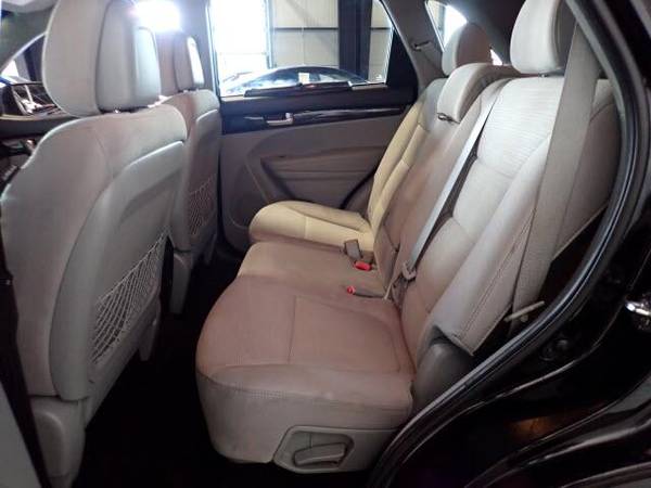 2014 Kia Sorento Free Delivery - cars & trucks - by dealer - vehicle... for sale in Gretna, IA – photo 13
