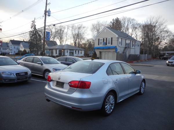 2011 VW JETTA 2.5 SEL LEATHER, SUNROOF. - cars & trucks - by dealer... for sale in Whitman, MA – photo 6