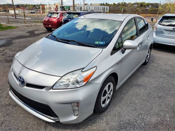 2012 TOYOTA PRIUS HYBRID SOUTHERN CAR 50mpg! - - by for sale in Syracuse, NY – photo 3