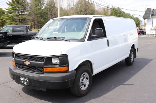 2016 Chevrolet Express Cargo Van 2500 EXT 4 8L V8 for sale in Plaistow, MA – photo 2