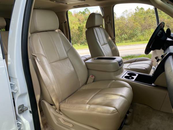 2007 CHEVY SUBURBAN LT LUXURY EDITION!! - cars & trucks - by owner -... for sale in Orlando, FL – photo 16