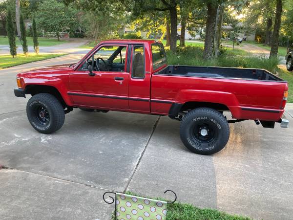 RARE 1988 Toyota Pickup 75k miles 4x4 - 22RE for sale in fort smith, AR – photo 2