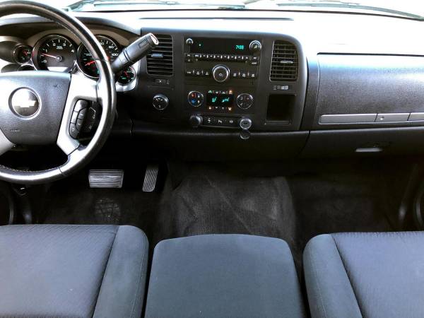 2011 Chevrolet Chevy Silverado 3500HD 4WD Ext Cab 158 2 DRW LT - TOP for sale in Sacramento , CA – photo 9
