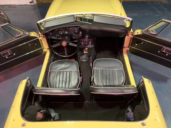 1968 MG MGB Beautiful, Fun, Classy British Sports Car - cars & for sale in Washington, District Of Columbia – photo 11