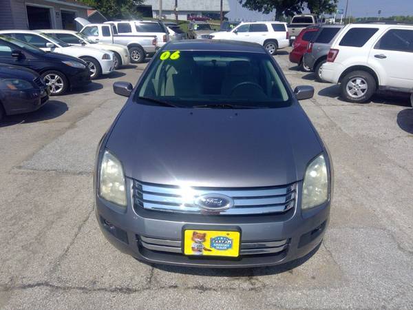 2006 Ford Fusion SE for sale in Davenport, IA – photo 2