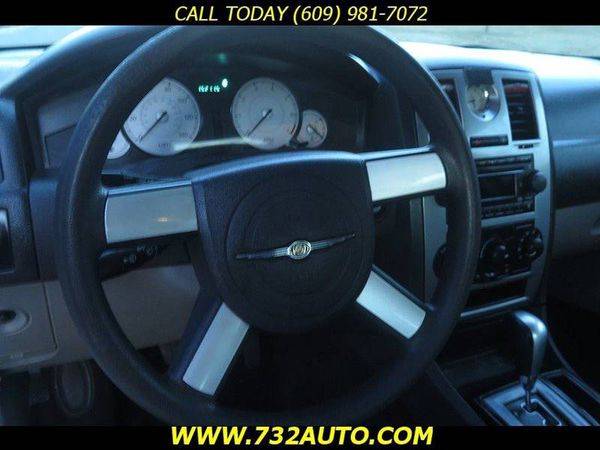 2006 Chrysler 300 Base 4dr Sedan - Wholesale Pricing To The Public! for sale in Hamilton Township, NJ – photo 18