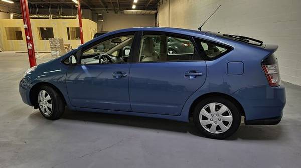 2005 Toyota Prius - Financing Available! - cars & trucks - by dealer... for sale in Glenview, IL – photo 3
