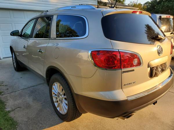 Buick Enclave 2010 AWD Excellent Condition - cars & trucks - by... for sale in Wilmington, NC – photo 3