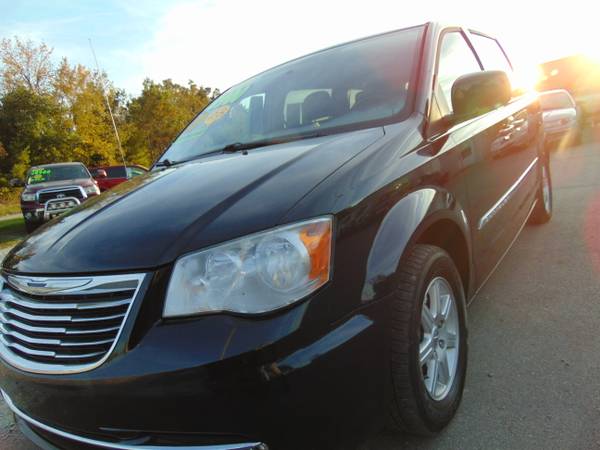2011 CHRYSLER TOWN AND COUNTRY TOURING for sale in CHURUBUSCO, IN, IN – photo 4