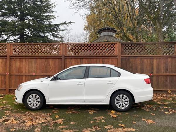 2013 Volkswagen Jetta - - cars & trucks - by dealer - vehicle... for sale in Dallas, OR – photo 4