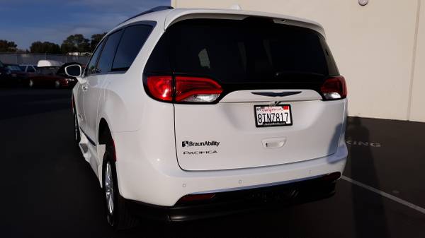 2019 Chrysler Pacifica * Wheelchair van* Handicap Accessible* - cars... for sale in Concord, CA – photo 6