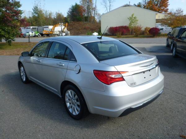 2011 CHRYSLER 200 SEDAN VERY CLEAN RUNS AND DRIVES GOOD-130K MILES -... for sale in Milford, ME – photo 3