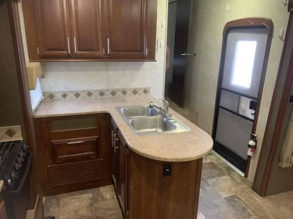 2014 Gulf Stream Coach Canyon Trail In House Financing For Those Who... for sale in Castle Rock, CO – photo 19