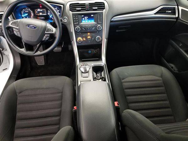 2017 Ford Fusion SE FWD -EASY FINANCING AVAILABLE for sale in Bridgeport, CT – photo 10