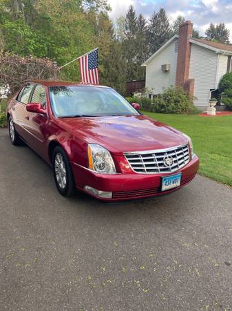2008 Cadillac Dts for sale in South Windsor, CT – photo 2