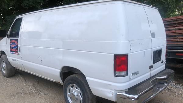 2000 Ford Van E350 for sale in Central Islip, NY