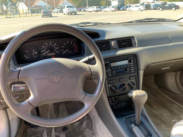Toyota Camry Rust Free for sale in New York Mills, NY – photo 9