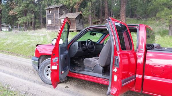2005 Chevy Silverado 2WD Price Reduced for sale in Spokane, UT – photo 2