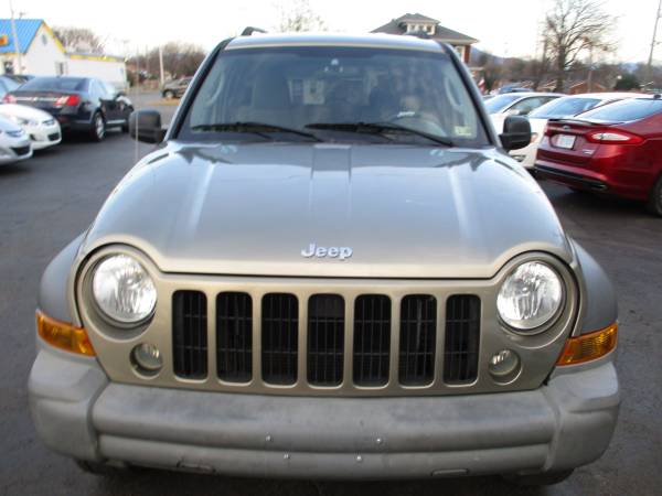 2006 Jeep liberty 4WD Awesome Ride - - by for sale in Roanoke, VA – photo 2