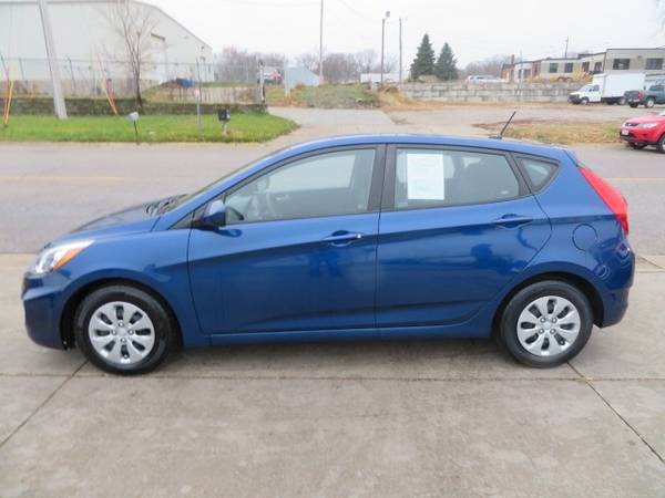 2017 Hyundai Accent... 33,000 Miles... $8,999 - cars & trucks - by... for sale in Waterloo, IA – photo 3
