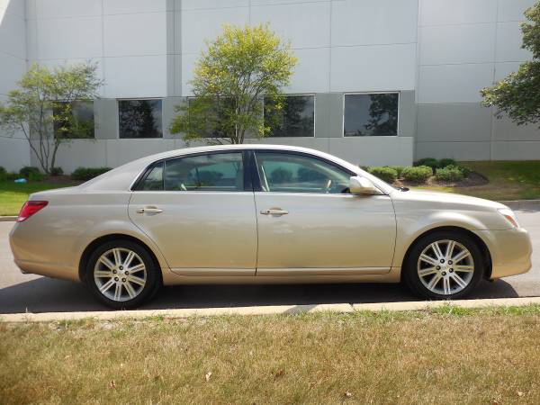 2006 Toyota Avalon Limited - cars & trucks - by owner - vehicle... for sale in Bartlett, IL – photo 9