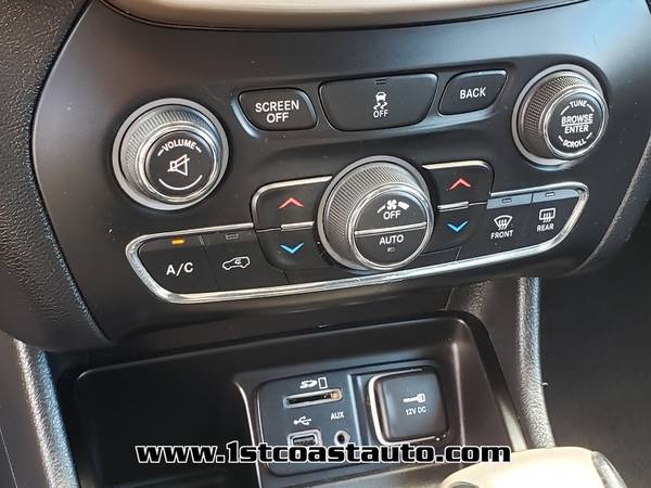 WE APPROVE EVERYONE! CREDIT SCORE DOES NOT MATTER!14 Jeep Cherokee -... for sale in Jacksonville, FL – photo 16
