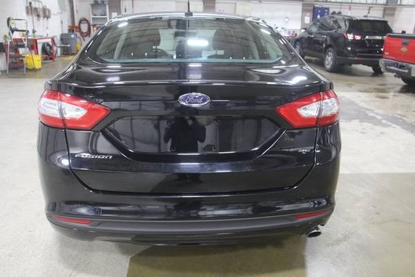 2016 Ford Fusion SE sedan Black - Monthly Payment of - cars & trucks... for sale in Benton Harbor, MI – photo 4