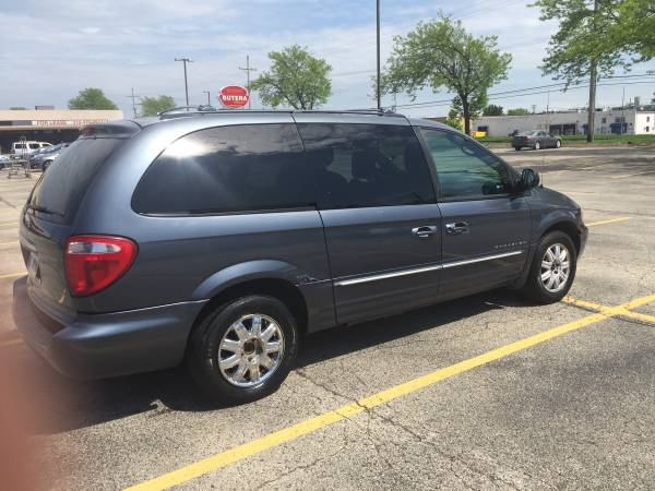 2001 Chrysler Town And Country for sale in South Elgin, IL – photo 4