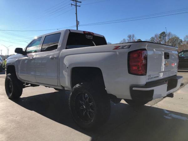 2018 Chevrolet Chevy Silverado 1500 LT Z71 4x4 4dr Crew Cab 5.8 ft.... for sale in Charlotte, NC – photo 5