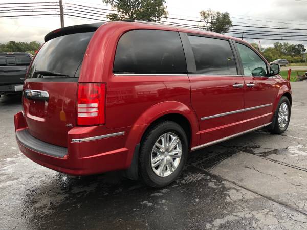 Clean! 2008 Chrysler Town & Country! Loaded! 3rd Row! for sale in Ortonville, MI – photo 5