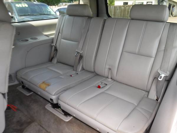 2012 Chevrolet Suburban - cars & trucks - by dealer - vehicle... for sale in New Port Richey , FL – photo 10