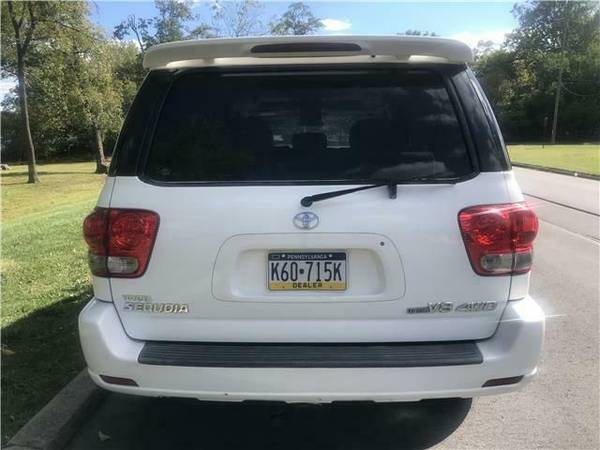 2005 Toyota Sequoia - Financing Available! - cars & trucks - by... for sale in Morrisville, PA – photo 4