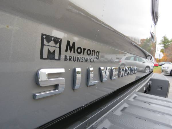 2017 Chevrolet Silverado 1500 LT LT2 B5439 - cars & trucks - by... for sale in BRUNSWICK, ME – photo 11