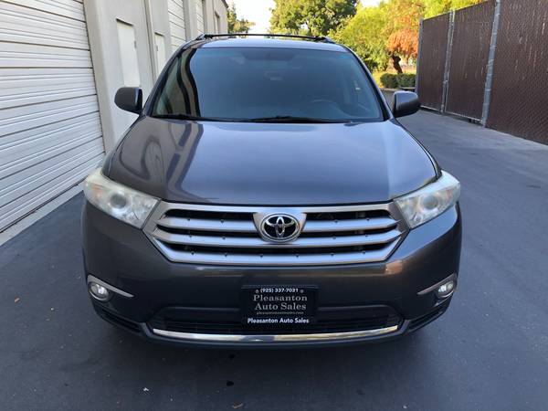 2013 Toyota Highlander, Excellent condition! Leather! - cars & for sale in Pleasanton, CA – photo 3