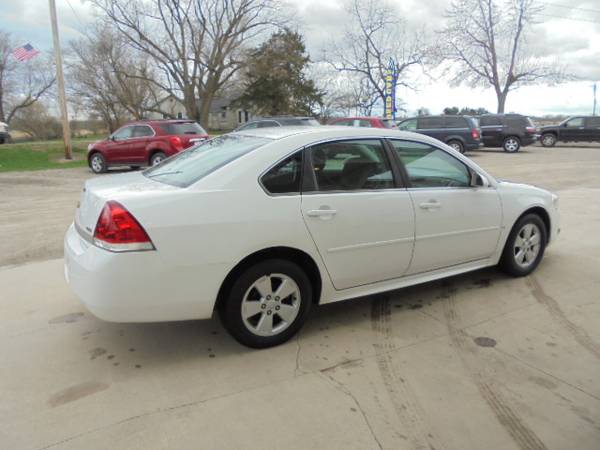 2011 Chevy Impala LT**2 Owner/New Tires/94K**{www.dafarmer.com} for sale in CENTER POINT, IA – photo 15