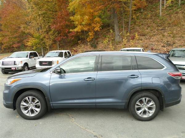 2015 Toyota Highlander XLE AWD V6 - cars & trucks - by dealer -... for sale in North Springfield, VT – photo 2