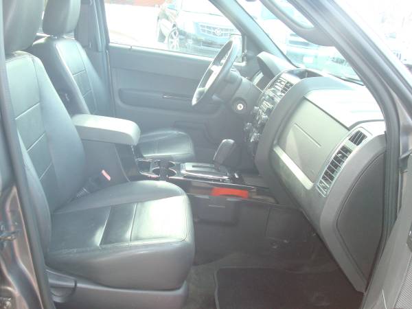 2012 Ford Escape Limited 4WD - - by dealer - vehicle for sale in Crystal Lake, IL – photo 19