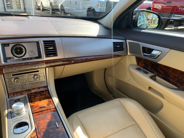 R1. 2009 Jaguar XF NAV BACK UP CAM LEATHER SUNROOF SUPER CLEAN for sale in Stanton, CA – photo 18