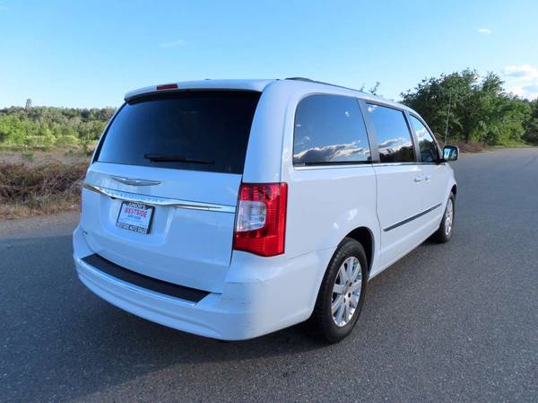 2014 CHRYSLER TOWN AND COUNTRY TOURING - - by dealer for sale in Anderson, CA – photo 3